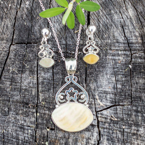 Spiny Oyster Necklace and Earring Set